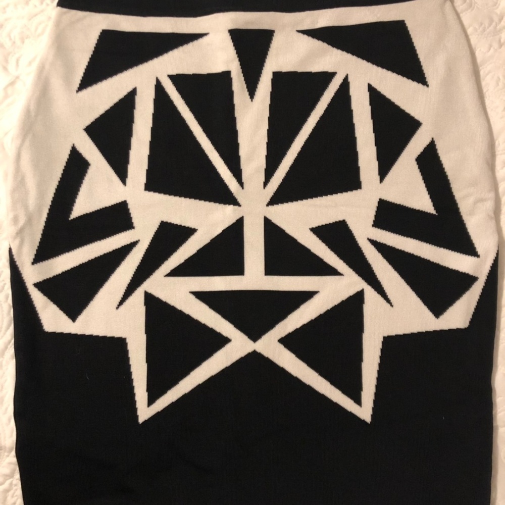 new geometric Parker skirt